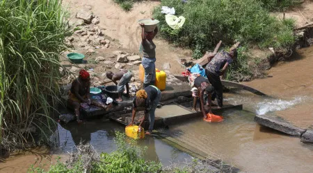 Angola com mais 10 mortos e total de 13.598 casos de cólera desde janeiro