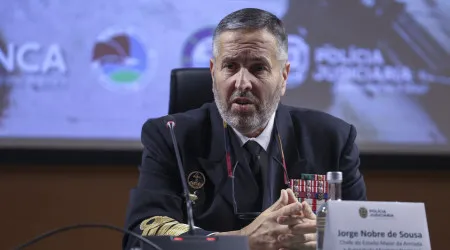 Chefes militares alertam para dificuldades e sugerem revisão de reformas