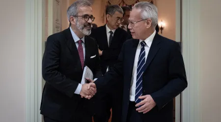 MNE promete reforçar ensino da língua chinesa em Portugal