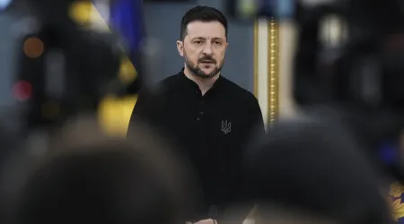 Kyiv pronta para negociar diretamente com Moscovo mas só após trégua