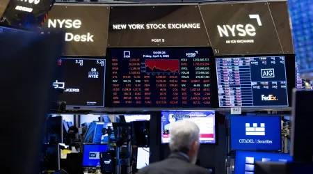 Wall Street fecha sem rumo sessão volátil com receio crescente de uma recessão