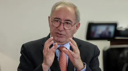 José Cesário anuncia no Canadá "revolução" nos serviços consulares