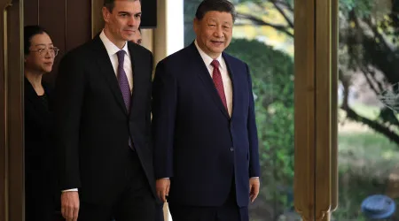 Pedro Sánchez diz a Xi Jinping que Espanha "vê China como parceira da UE"