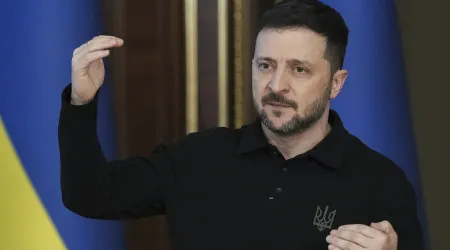 Zelensky anuncia delegação em Londres para alcançar "cessar-fogo incondicional"