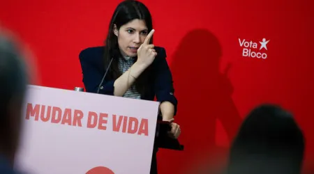 Manifestações do 25 de Abril deram sinal de que "está tudo em aberto"