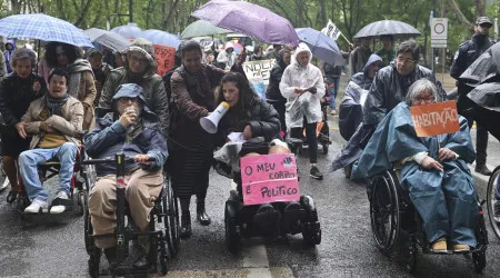 "Queremos igualdade, não caridade". Pessoas com deficiência saem à rua