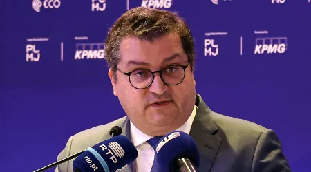 Miranda Sarmento contra maior representação espanhola na banca portuguesa