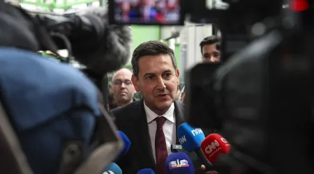 Rocha pede a "portugueses zangados" que votem na IL
