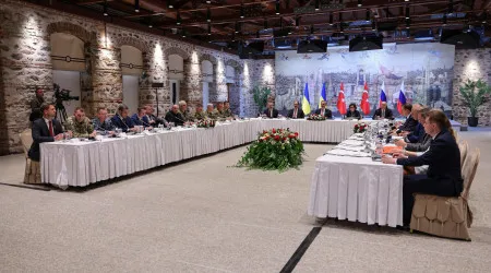 Delegações russa e ucraniana abandonam Istambul sem resultados significativos