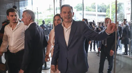 Montenegro diz-se "confiante" e ainda não escreveu discurso