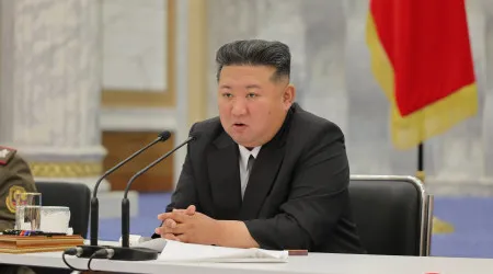 Kim Jong-un promete "apoio incondicional" da Coreia do Norte à Rússia