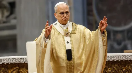 Papa ordena novos sacerdotes e espera "reconstruir a credibilidade"