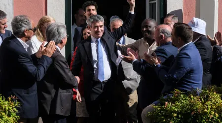 Carneiro promete oposição a "retrocessos", mas abertura a "consensos"