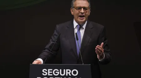 Seguro aconselha "prudência" com gastos de 5% do PIB na área da Defesa