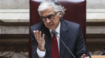 Bloqueio ao Chega? Aguiar-Branco diz que Ventura está "equivocado"