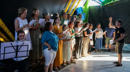 Feira tem marchas com 350 pessoas que pagam "brio bairrista" com verbas