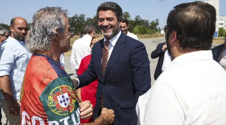 "Espetáculo sofrível". Ventura pede demissão da ministra da Saúde