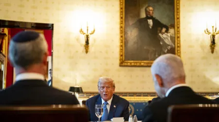 "Temos negociações agendadas com o Irão", anuncia Donald Trump