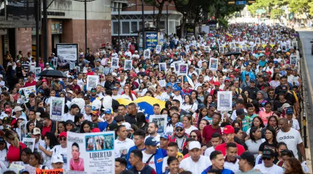 Venezuela recebe mais 324 migrantes deportados do México