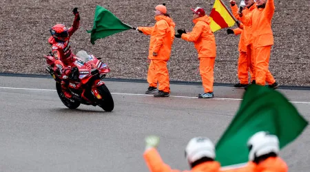 Marc Márquez vence GP da Alemanha. Miguel Oliveira caiu e desistiu