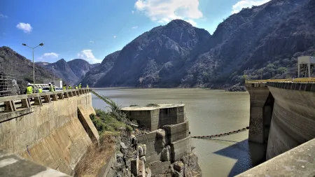 Moçambique garante acesso universal de energia até 2030