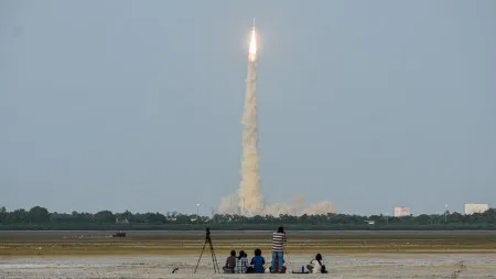 Índia envia satélite que pode antecipar catástrofes naturais