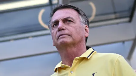 Pedido de asilo para a Argentina era "mero rascunho", alega Bolsonaro