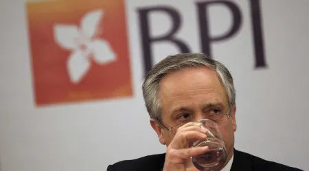 Caso BES. Ulrich avisa que não está a ser julgado e irrita-se em tribunal