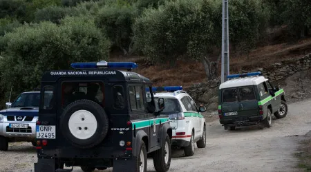 Homem de cerca de 40 anos encontrado morto em casa