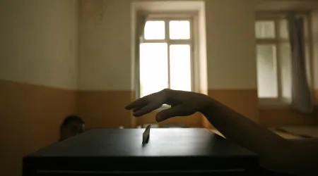 Voto dos presos? CNE frisa que só tomou conhecimento de decisão do MAI