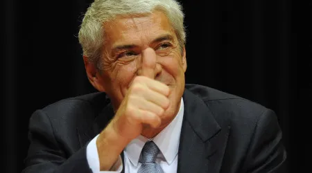 Sócrates pagou para serem publicadas notícias a seu favor? Defesa nega