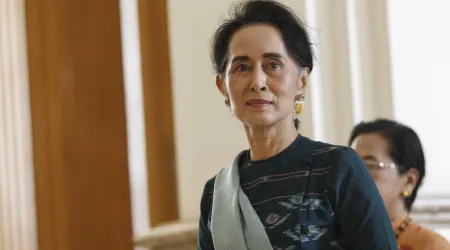 Partido de Aung San Suu Kyi acusa militares de lhe recusar tratamento 