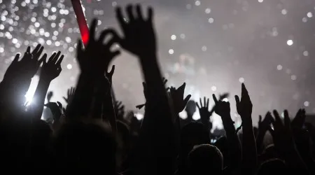 Sete pessoas morrem em concerto em Angola por asfixia
