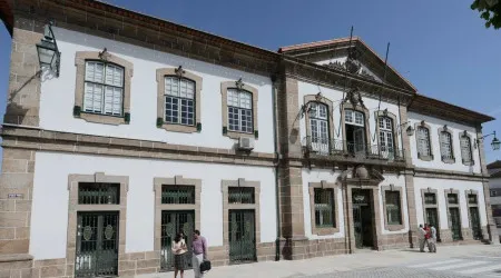 Câmara de Penafiel começou a vedar instalações da Universidade Sénior