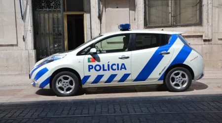 PSP detém homem que estava a arremessar pedras contra carros 