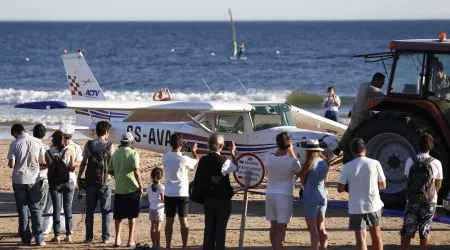 MP ainda investiga acidente em praia da Caparica que matou duas pessoas