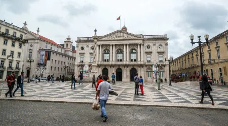 CM de Lisboa quer que Governo suspenda campanha 'Portugal Sempre Seguro'