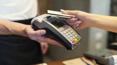 Pagamentos com 'contactless'? Há cuidados que não deve descurar