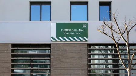 Conduz de forma suspeita e acaba detido por tráfico de droga