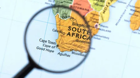 Retirados todos os 260 mineiros soterrados em mina na África do Sul