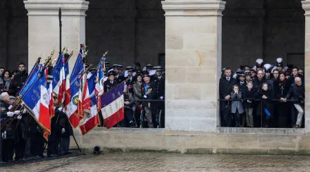 França presta última homenagem a Arnaud Beltrame, o polícia herói