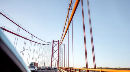 Ponte 25 de Abril: Trânsito normalizado após choque que fez dois feridos