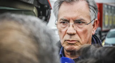 Armando Vara abandona o PS para "evitar embaraço" ao partido