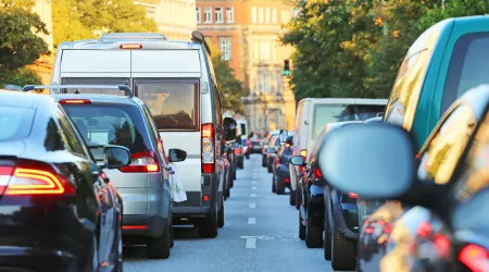 Idade média de carros em Portugal bate recorde de 'velhice'