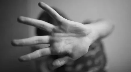 Tribunal de Angra condena homem a 20 anos de prisão por abuso sexual
