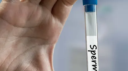 Foi pai de 550 filhos. Agora, vai a tribunal ser impedido de doar esperma