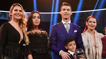Sem reações ao comunicado, eis as publicações de Georgina e irmãs de CR7