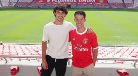 João Félix reage à renovação de Hugo Félix com o Benfica: "É continuar"