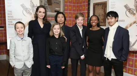 Angelina Jolie e filhos estão a fazer "voluntariado" perante incêndios