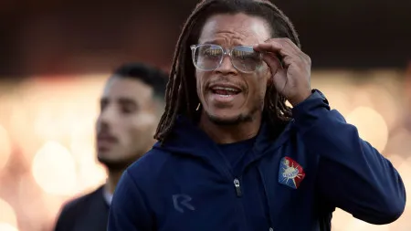Edgar Davids é roubado pela namorada e descobre anos depois… no Instagram